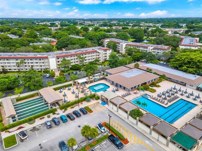 Building Photo - 2504 Antigua Terrace