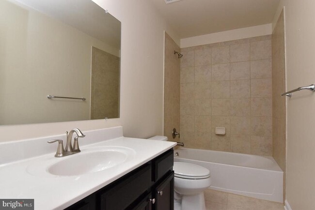 Building Photo - 20560 Charlotte Blvd