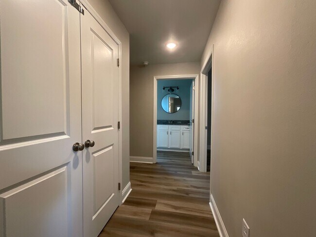 Building Photo - Duplex