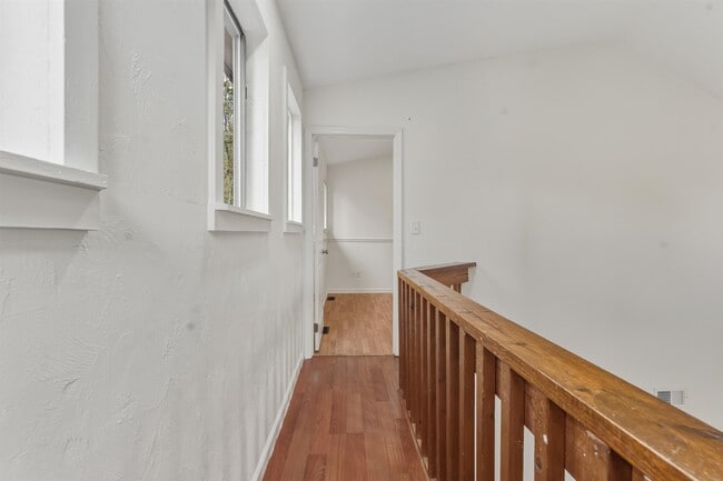 Building Photo - 2900 Woodrich Dr