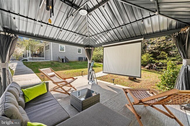 Building Photo - 3803 Estel Rd