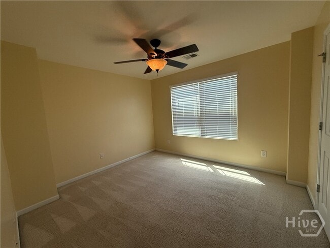 Building Photo - 426 Lions Den Dr