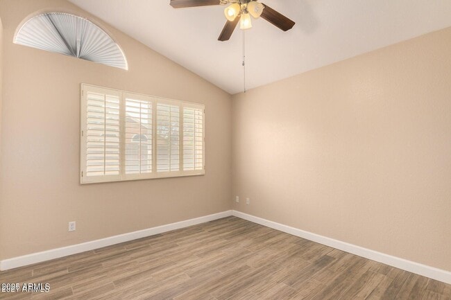 Building Photo - 3013 E Bluefield Ave