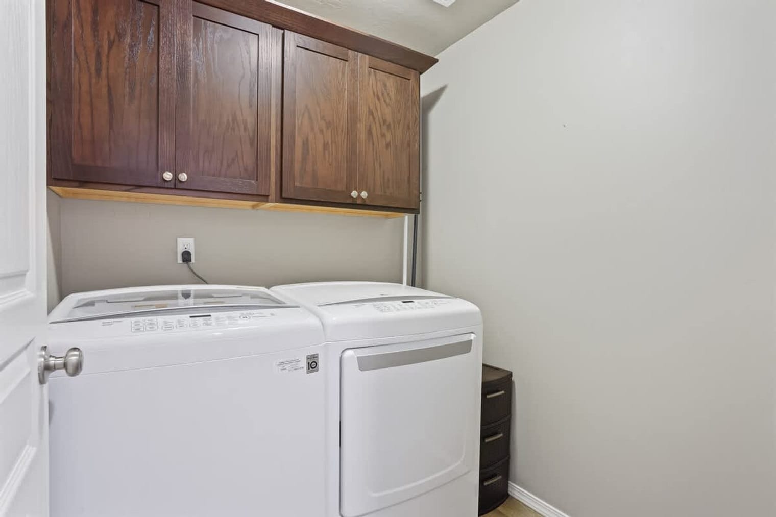 Building Photo - 218 Cliff Swallow Ave