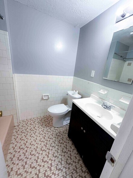 Building Photo - 14b Mayberry Dr