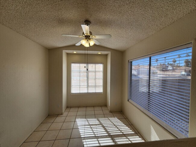 Building Photo - 1720 Navarre Ln