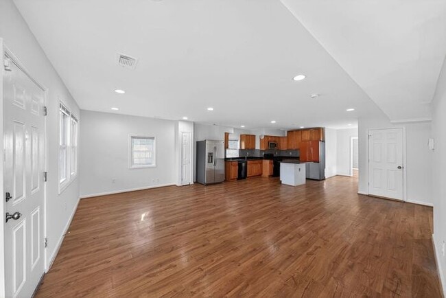 Building Photo - 7920 Temple Hill Rd