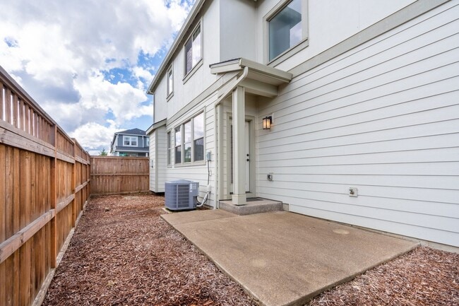 Building Photo - Bright & Beautiful Home in Bethany Creek Falls - 4 Bedroom/2.5 bath