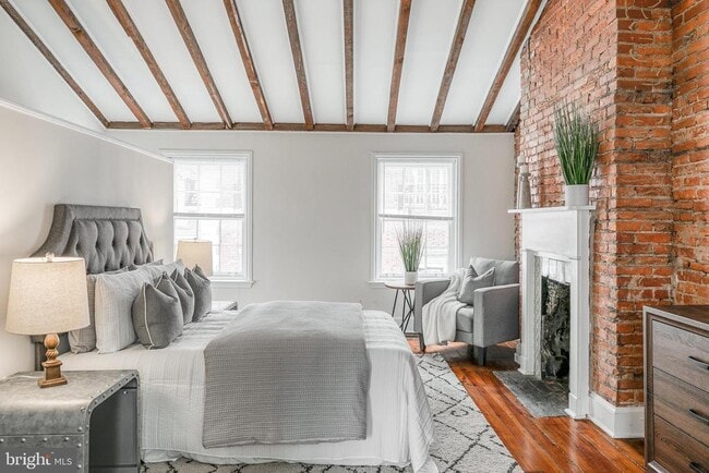 Building Photo - 1714 Rittenhouse Square