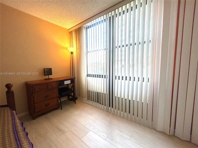 Building Photo - 3031 N Ocean Blvd