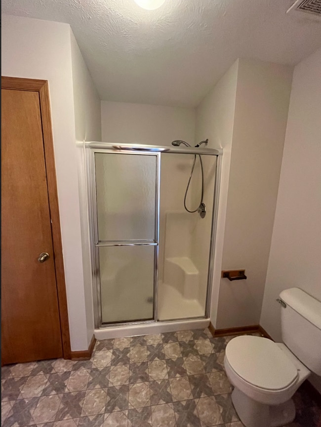 Building Photo - 4-Bedroom Plattsmouth Home with Lake Access!!
