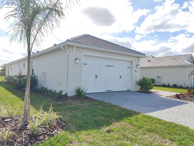 Building Photo - 8173 Sternway Rd