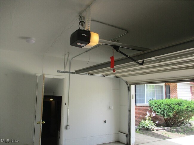 Building Photo - 6566 Glenallen Ave