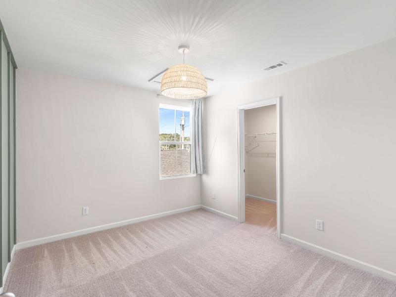 Building Photo - 1716 Quail Run Wy