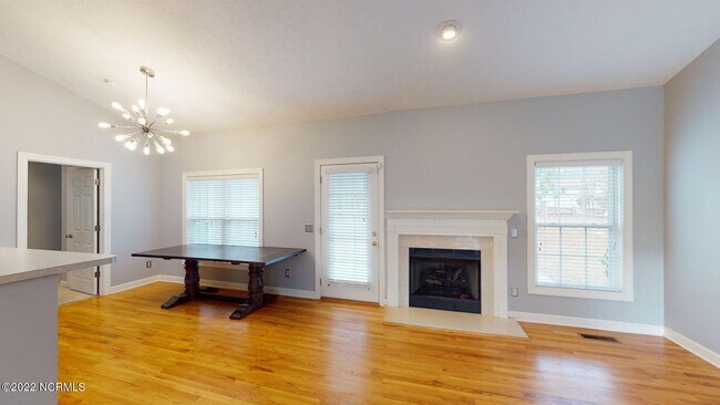 Building Photo - 11 Lassiter Ln