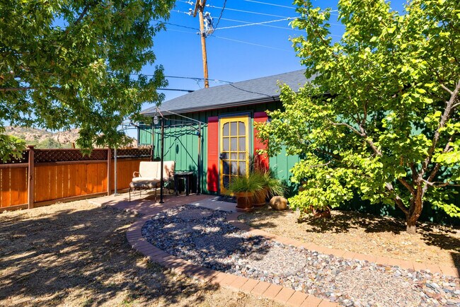 Building Photo - 4075 AZ-89