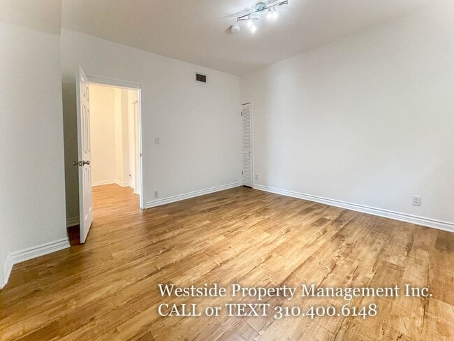 Building Photo - 153 S Wetherly Dr