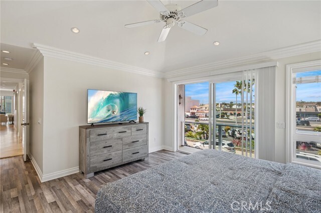 Building Photo - 6111 Seashore Dr