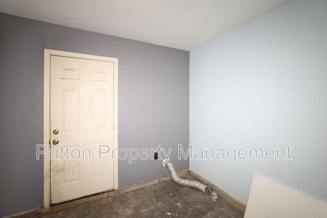 Building Photo - 3810 Mesa Verde Dr