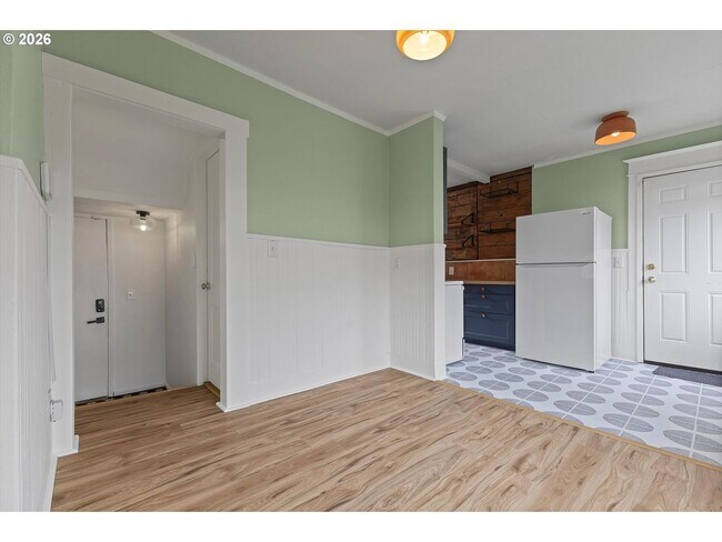 Building Photo - 4805 NE 110th Ave