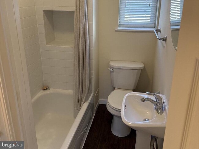 Building Photo - 223 Gerritt St