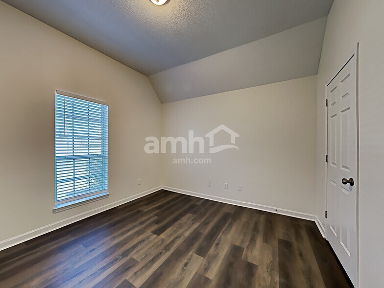 Building Photo - 2383 Bethany Dr