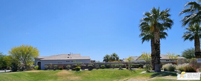 Building Photo - 755 Summit Dr