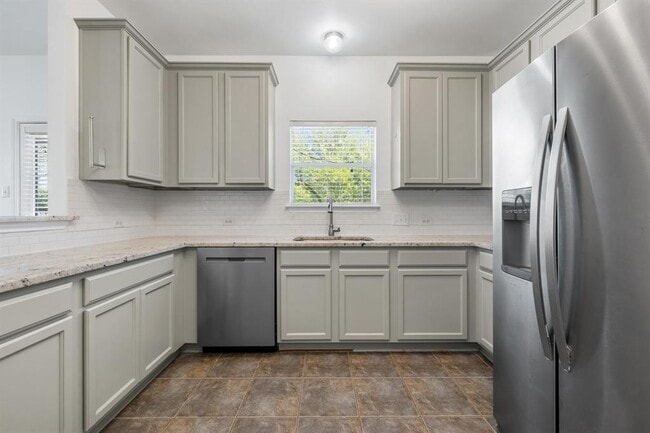 Building Photo - 1616 Kemah Dr