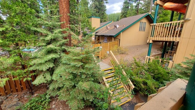 Building Photo - 1 BDRM Kings Run Condo w/ HOA Amenities, V...