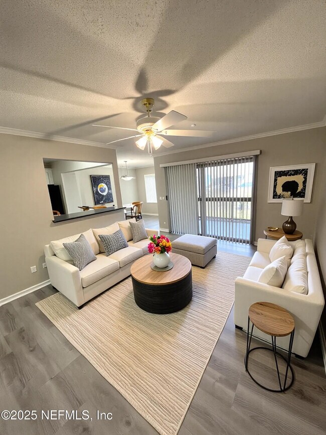 Building Photo - 8880 Old Kings Rd S