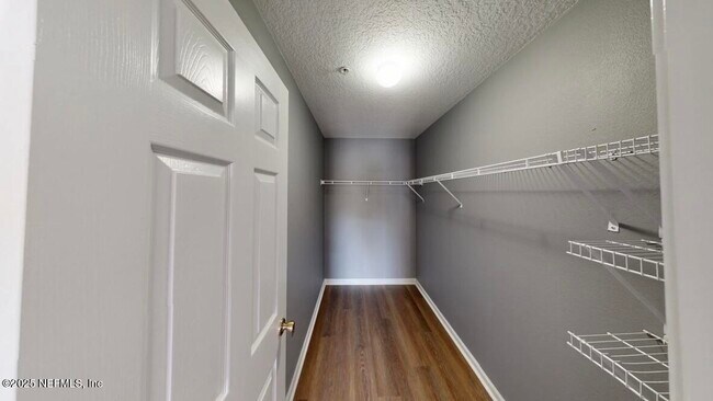 Building Photo - 575 Oakleaf Plantation Pkwy