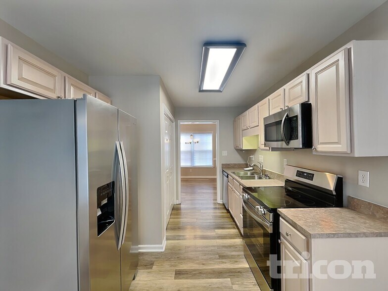 Building Photo - 105 Arden Ct