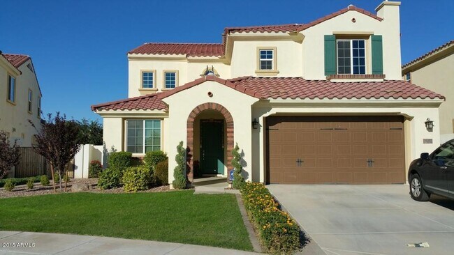 Primary Photo - Beautiful 5 bed 3 bath home in Ocotillo Waters