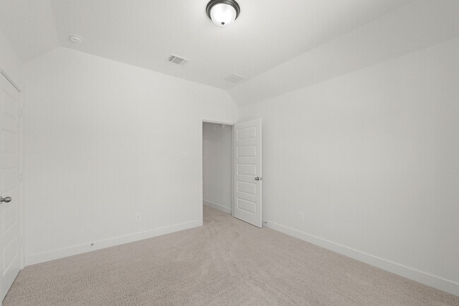 Building Photo - 406 Nocturne Rdg Dr