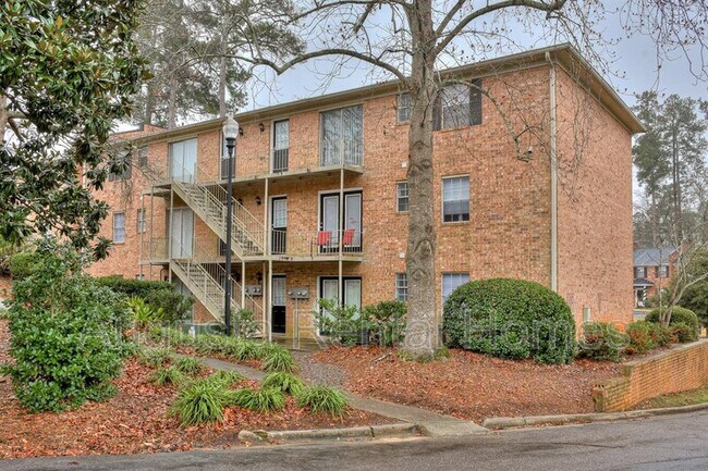 Building Photo - 2905 Arrowhead Dr