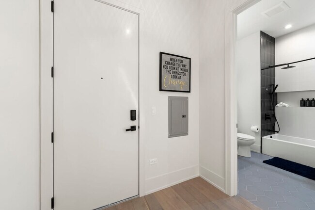 Building Photo - 318 W Grand Ave