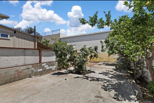 Building Photo - 35 19th St