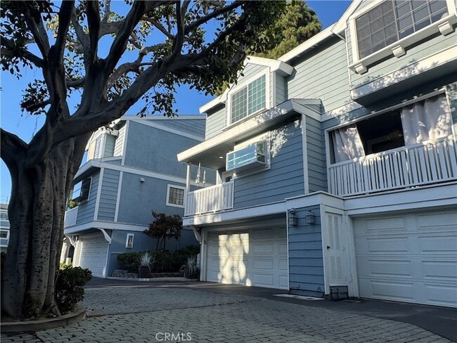 Building Photo - 2218 Mayfair Ct