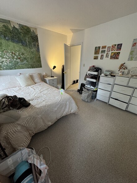 Building Photo - 24 St Cyprians Pl