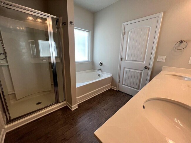 Building Photo - 185 Cherokee Reserve Cir
