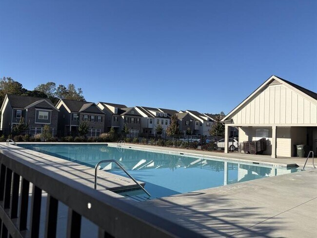 Building Photo - 5125 Fox Den Rd