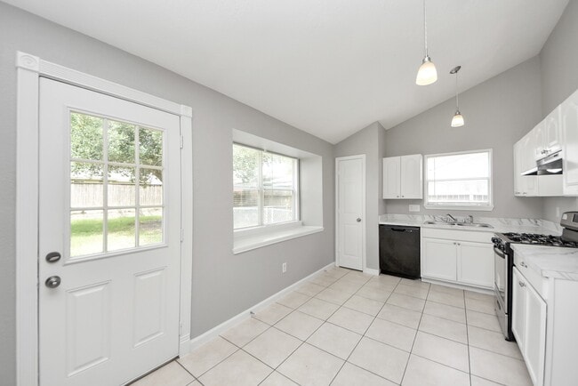 Building Photo - 10603 Thorncliff Dr