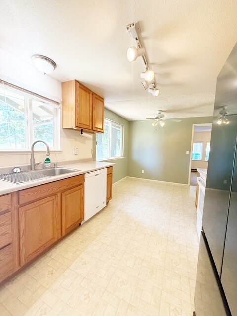 Building Photo - 13590 NW Coho Run