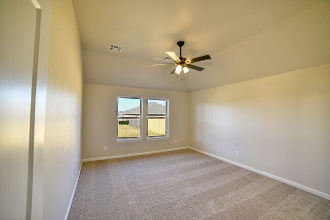 Building Photo - Brand New Home In Washington!