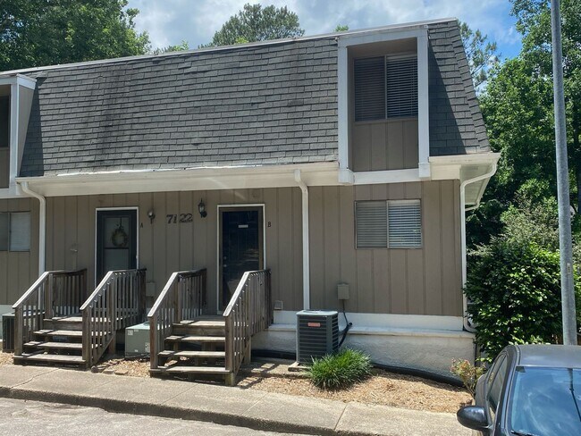 Primary Photo - 7122 Longstreet Dr