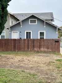 Building Photo - 2 Bedroom House Coming Soon!