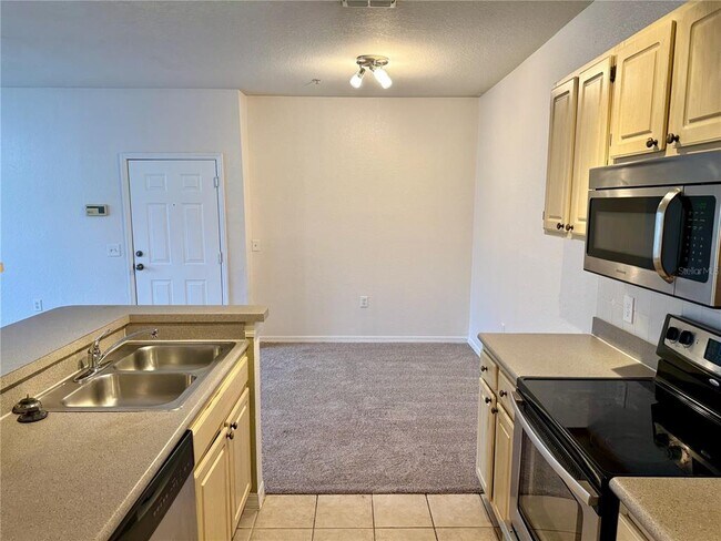 Building Photo - 1125 Lake Shadow Cir