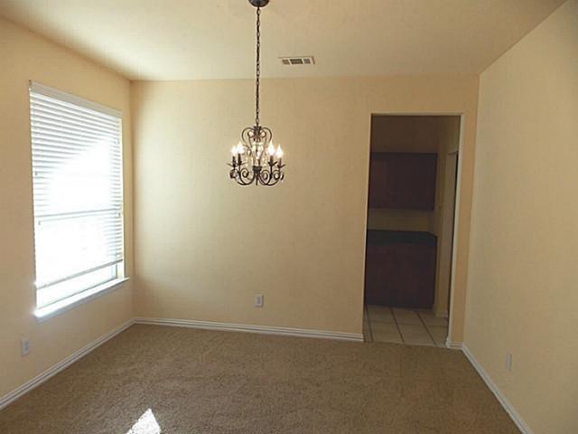 Building Photo - 1425 Oakcrest Dr