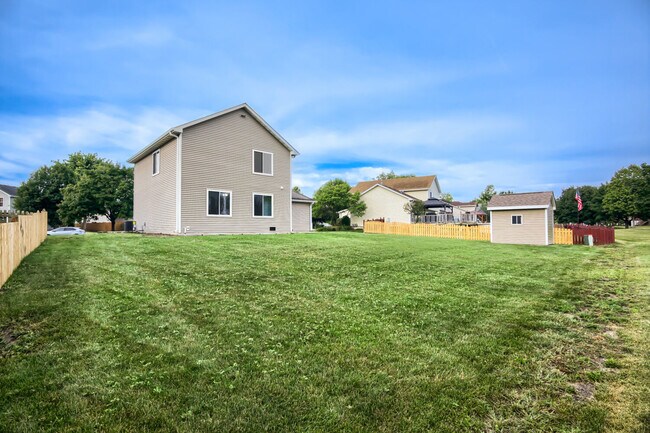 Building Photo - 26438 W Deer Path