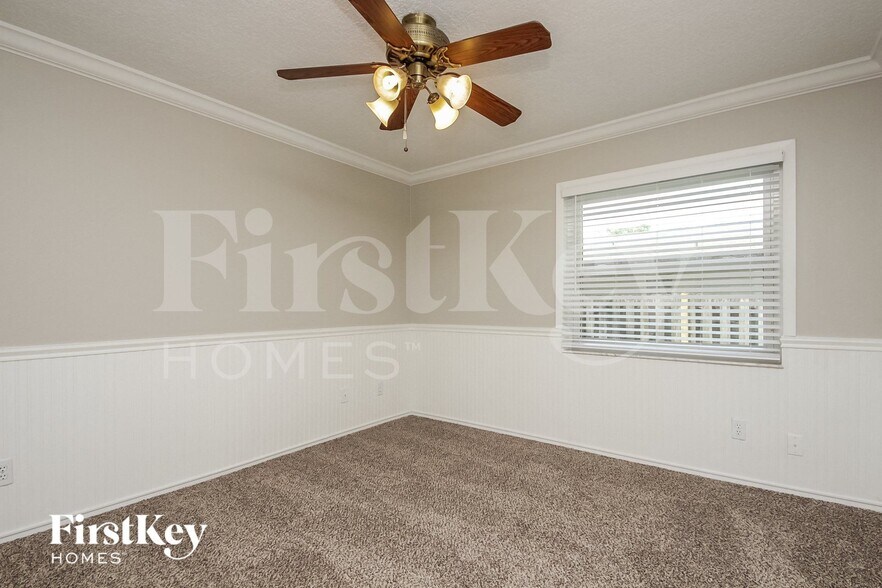 Building Photo - 2409 Brookside Ave